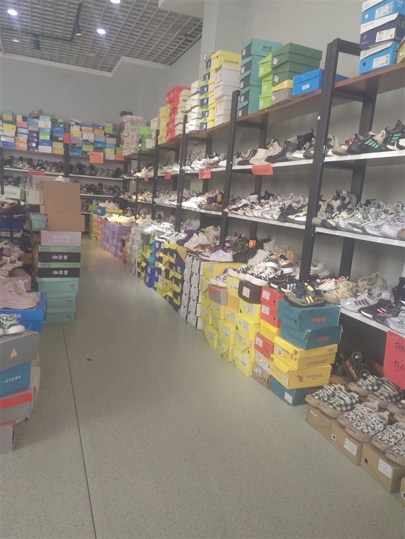 十字路口拐角位置转让